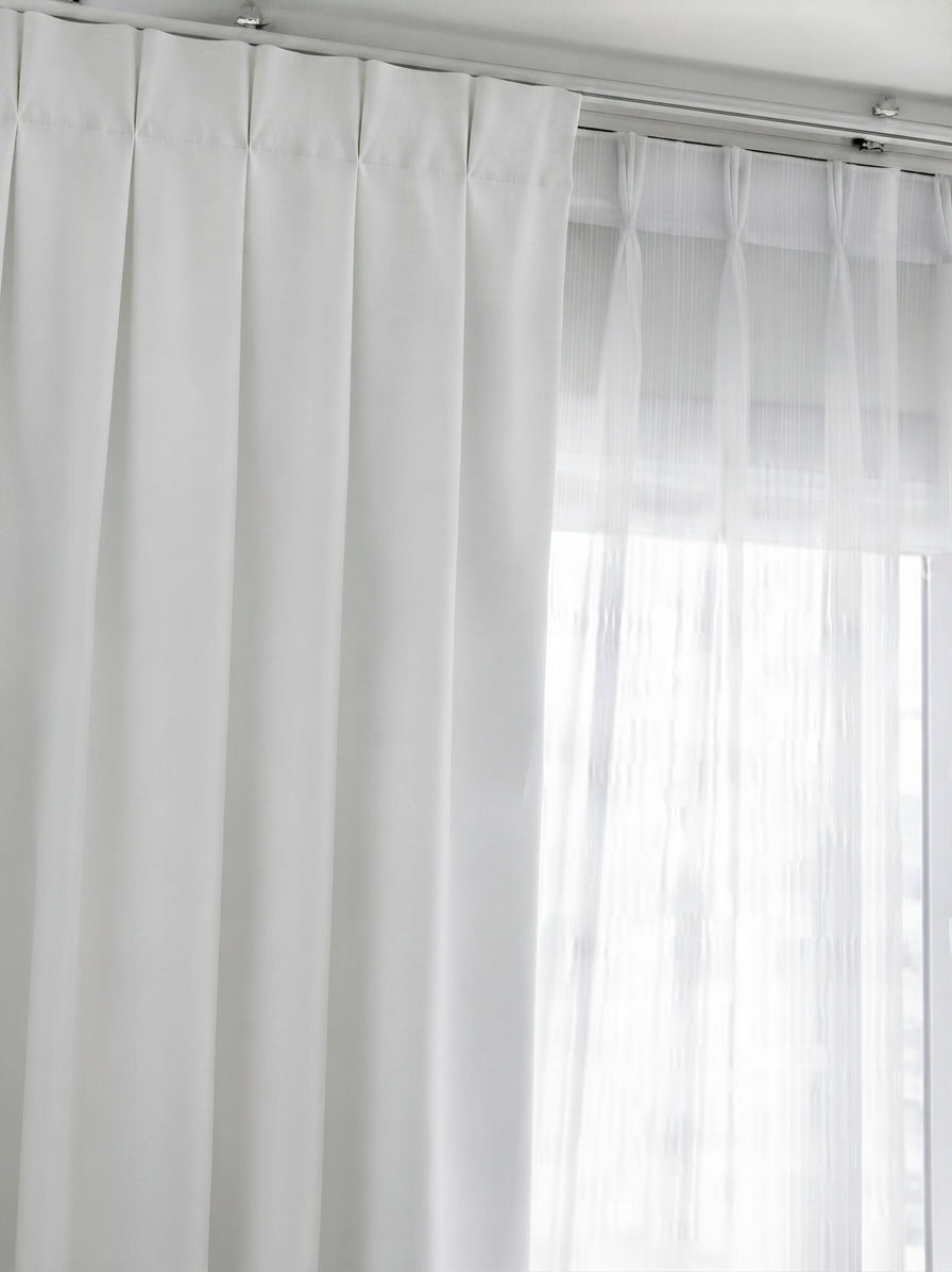 Cortina Riel Europeo Blackout Melody Arena 1.40x2.20 | Texalia