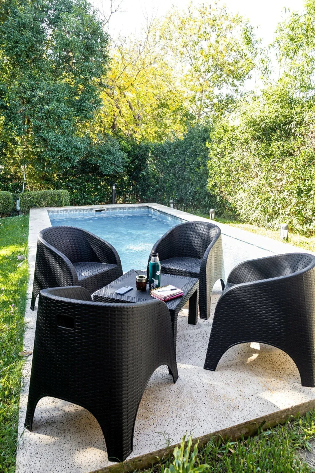 Juego de Jardín 4 Sillones Rocco + Mesa 70x70 | Texalia